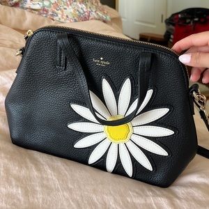 Kate spade perfect condition Daisy purse!
